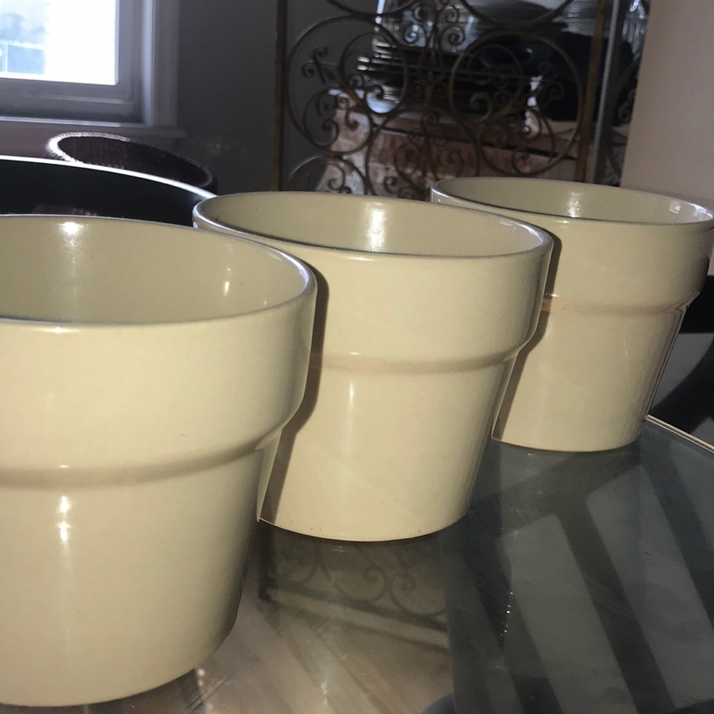 Flower pots